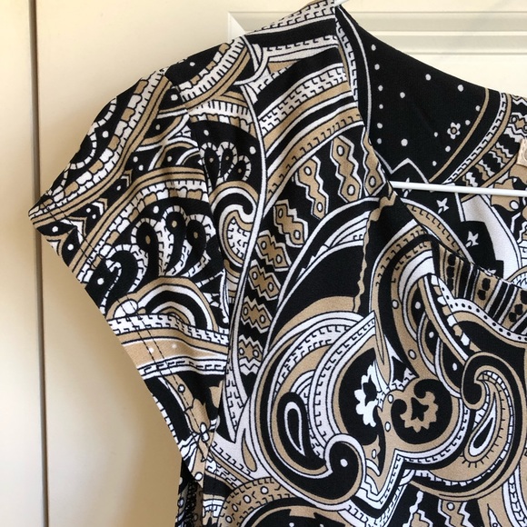 Black red white printed dress - Picture 3 of 7